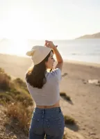 Lively Luminous Cap